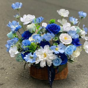 Giỏ Hoa Lụa Kết Hợp Hoa Sáp Tone Xanh Trắng MS988