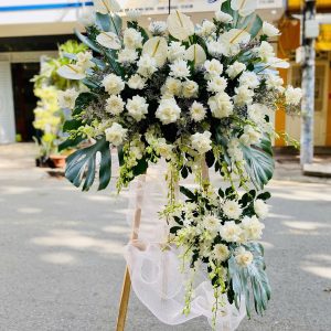 Kệ Hoa Kính Viếng - Tiễn Biệt