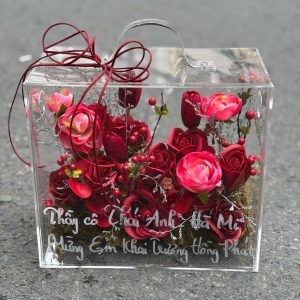 Hộp Mica Hoa Sáp Với Sắc Đỏ sang trọng MS913 – Size 27x24x14cm